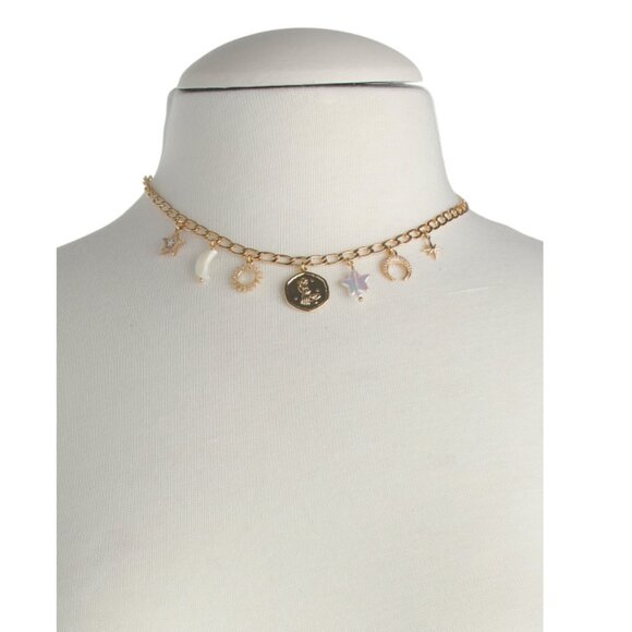 LUNA NORTE Gold/Mother of Pearl Virgo Charm Necklace - Picture 2 of 2